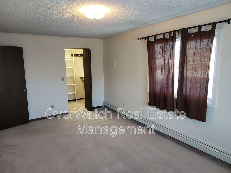 1545 Northview Dr #F4 - Photo 2 of 17