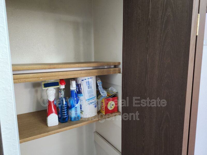 1545 Northview Dr #F4 - Photo 4 of 17