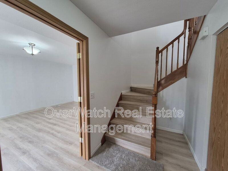 7021 Howard Ave - Photo 2 of 23