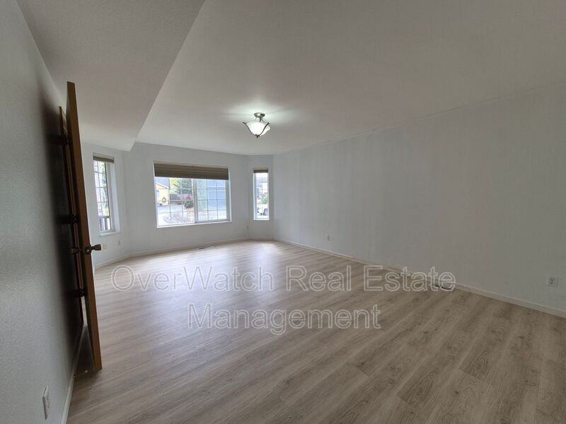 7021 Howard Ave - Photo 4 of 23