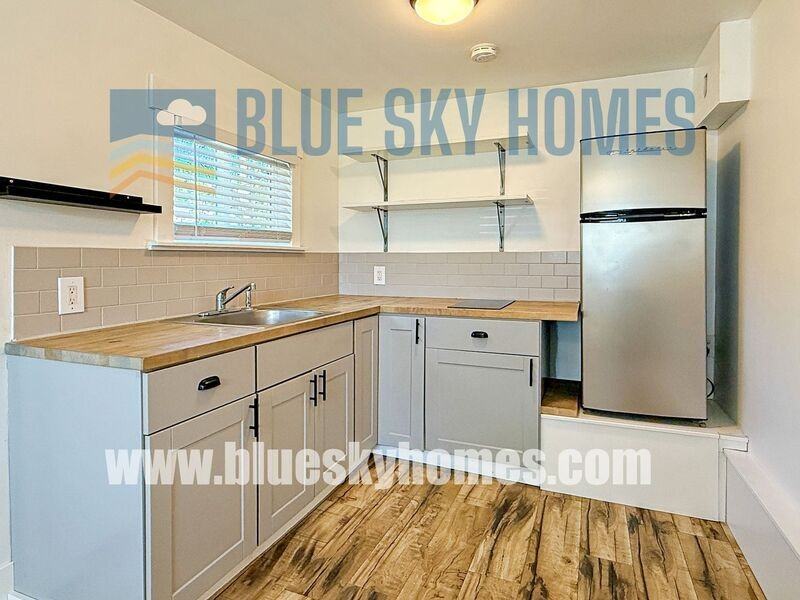 512 20th Ave S - Photo 2 of 9