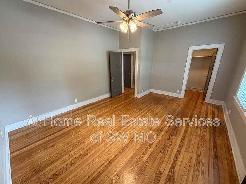 1005 S Roanoke Ave - Photo 5 of 15
