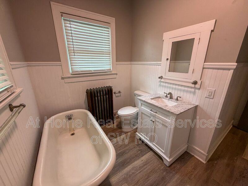 1005 S Roanoke Ave - Photo 6 of 15
