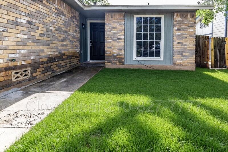 5528 Lochmoor - Photo 3 of 26