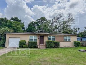 2845 Holly Point Dr - Photo 1 of 1