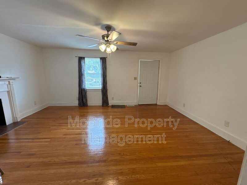 1719 Kissingbower Rd - Photo 3 of 13