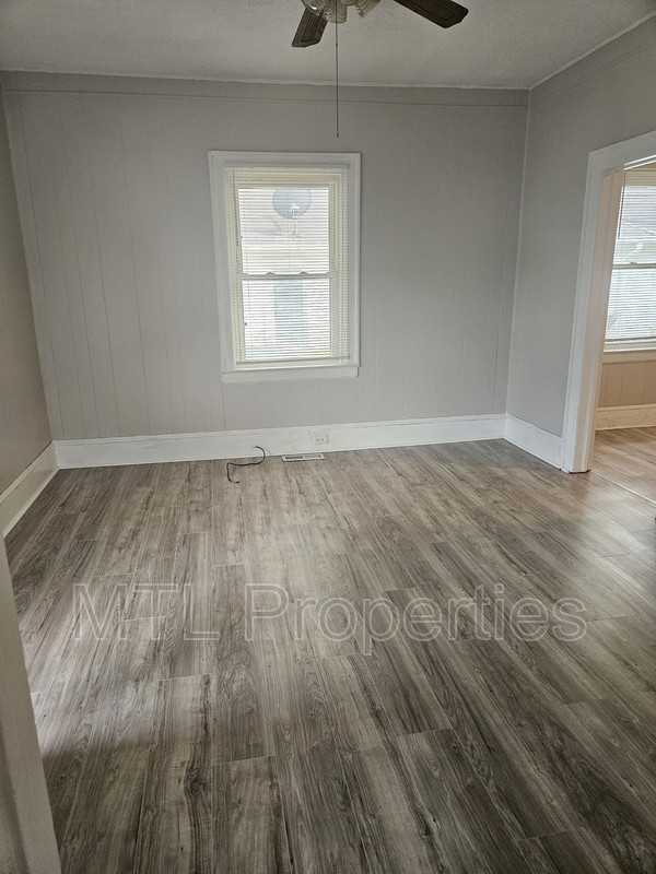 211 N King St - Photo 5 of 8