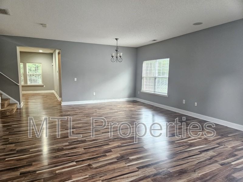 302 Nanny Point Dr - Photo 6 of 19