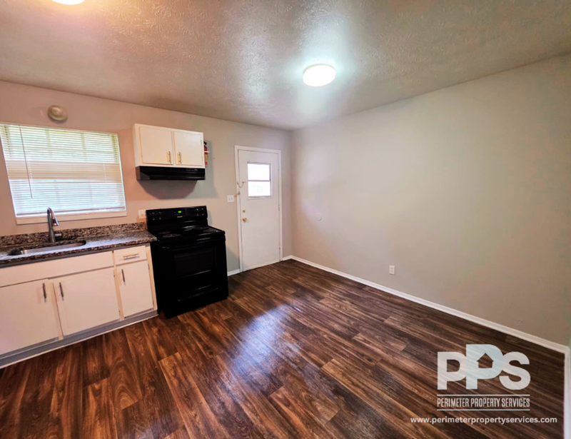1731 Sams St Se - Photo 4 of 14