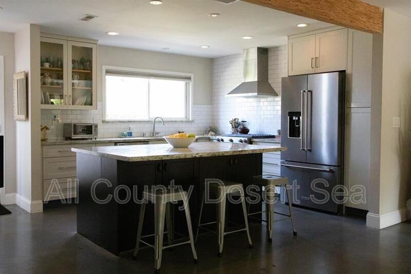 8121 Foxhall Dr - Photo 4 of 21