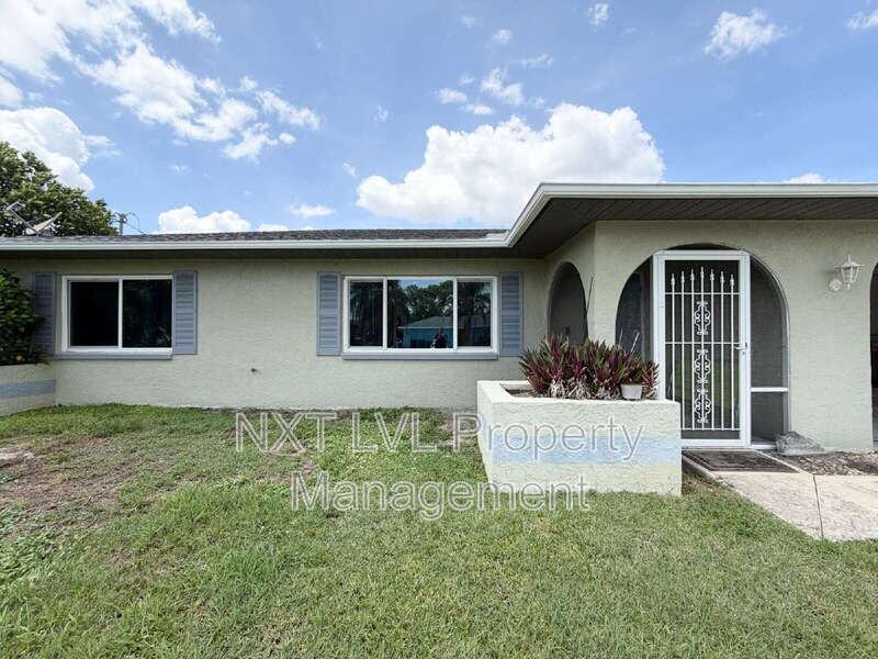 205 Se 18th St - Photo 2 of 19