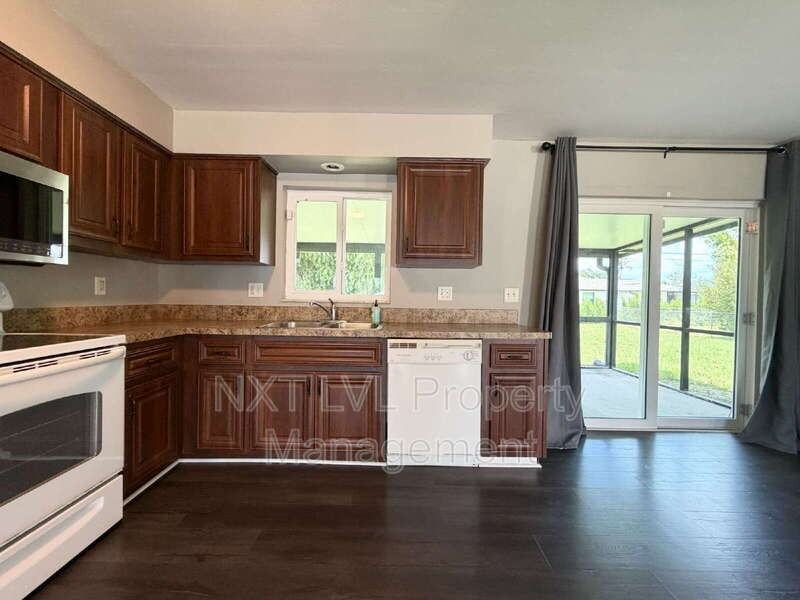 205 Se 18th St - Photo 7 of 19