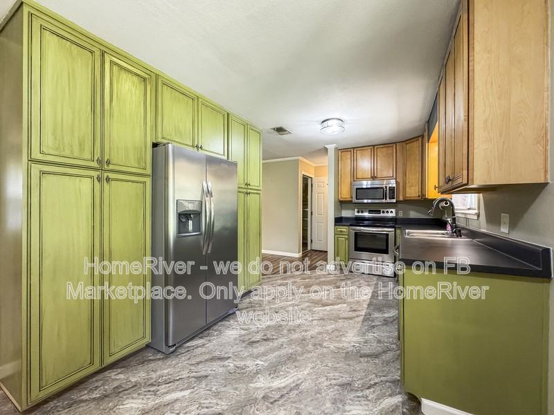 1229 W Ten Mile Rd - Photo 3 of 22