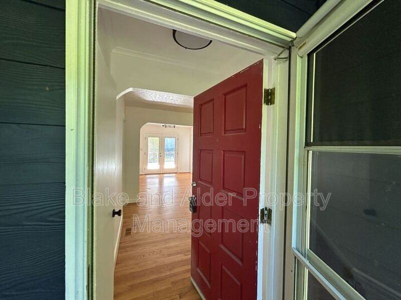 198 Ne 157th Ave - Photo 2 of 32