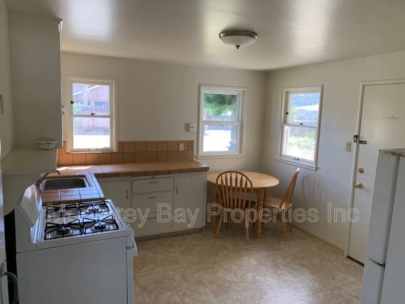 109 Solano Ave - Photo 6 of 11