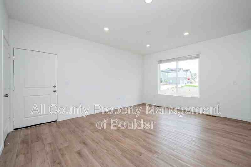 1432 Sanitas Ln - Photo 7 of 20