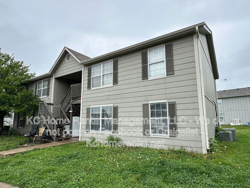 818 Rosewood St #B - Photo 2 of 24