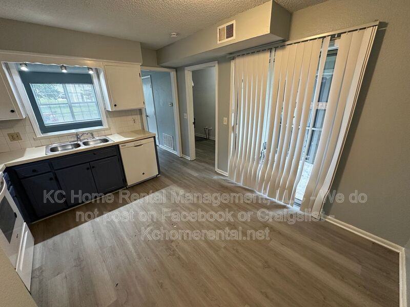 818 Rosewood St #B - Photo 7 of 24