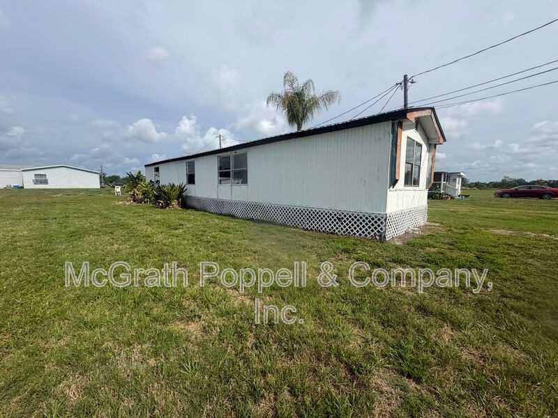 7229 Halima Rd - Photo 3 of 14