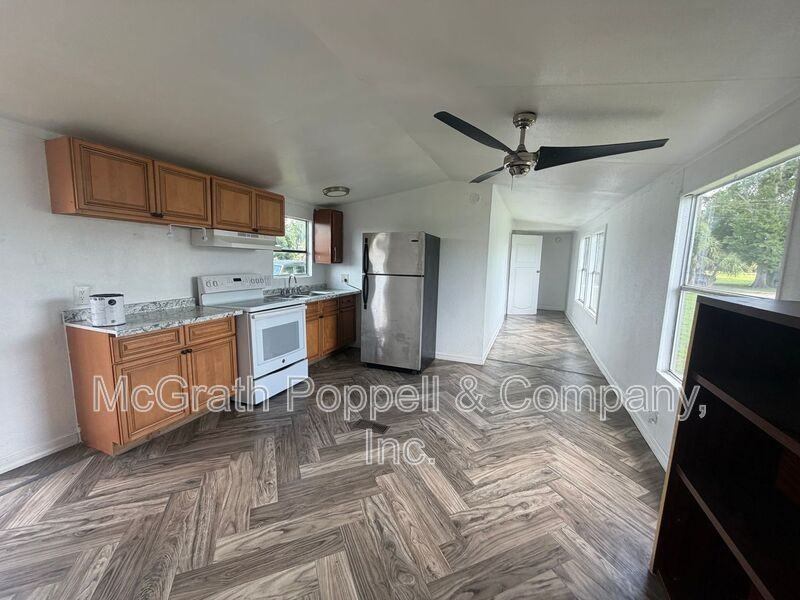 7229 Halima Rd - Photo 4 of 14