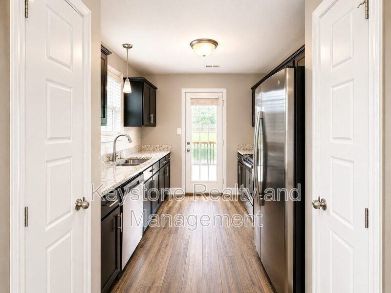 210 Alabama Ave - Photo 3 of 10