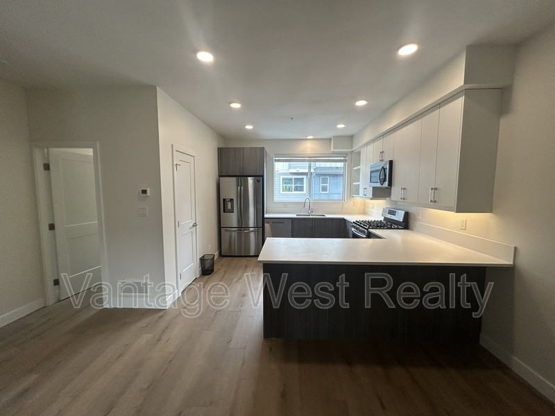 1100 Findlay Rd - Photo 2 of 24
