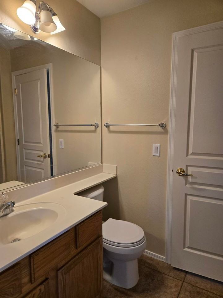 12160 N 83rd Dr - Photo 6 of 13