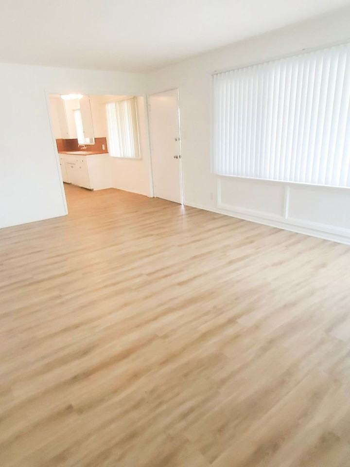 301 Avenida Del Mar - Photo 3 of 22