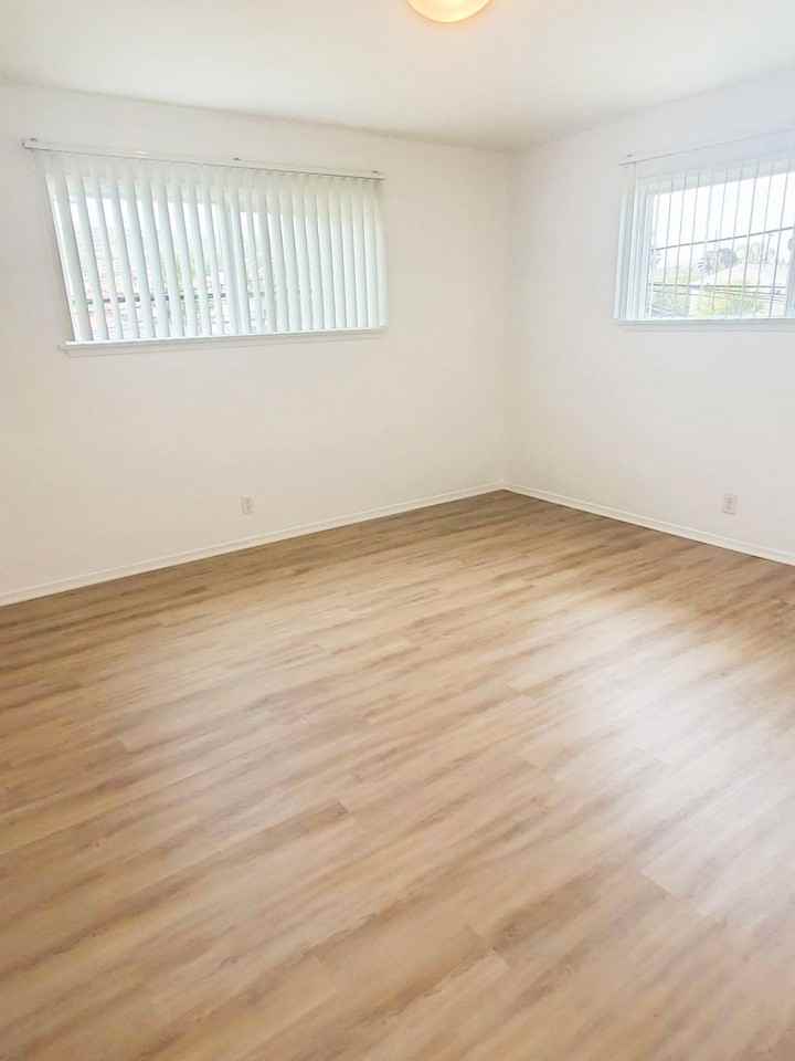 301 Avenida Del Mar - Photo 7 of 22