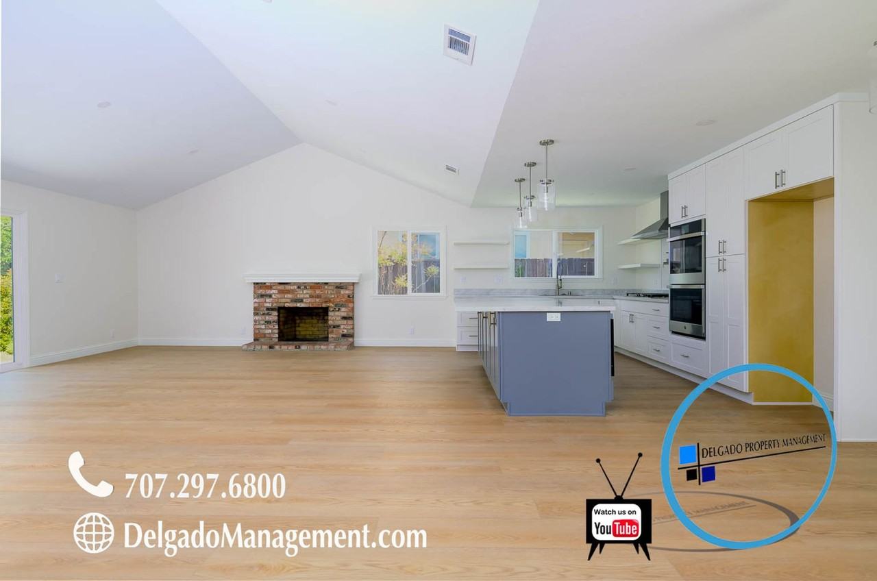 1567 Sherman Dr - Photo 3 of 32