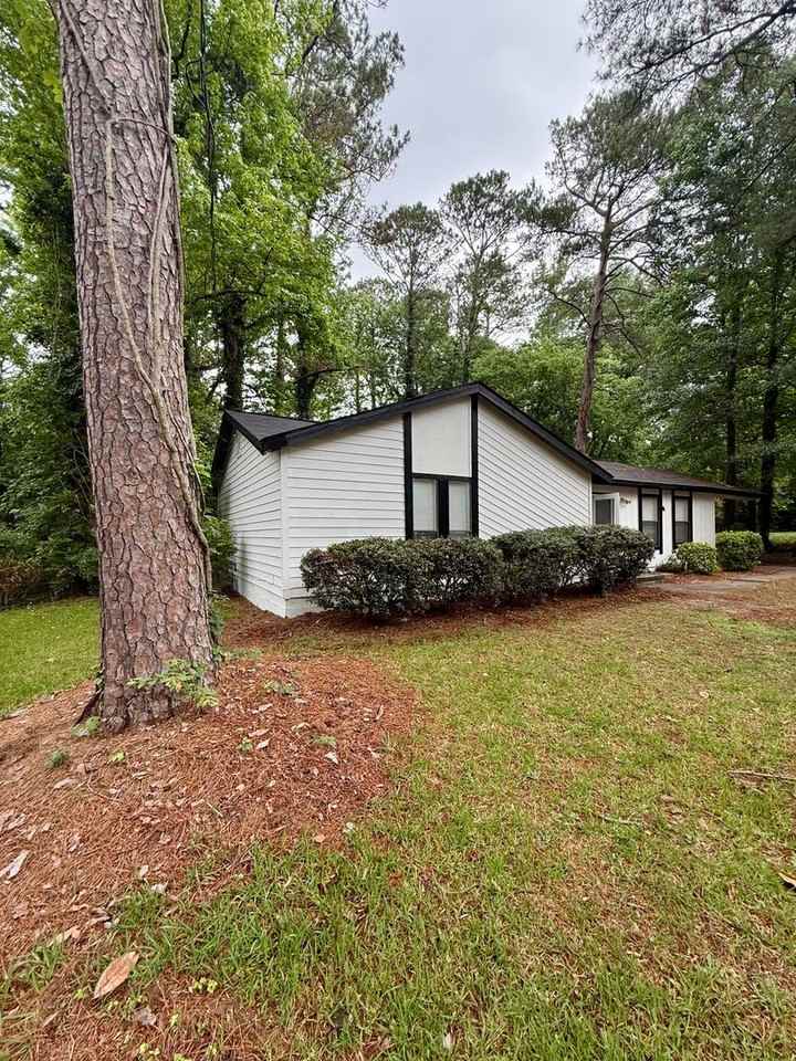 655 Post Oak Rd - Photo 2 of 20