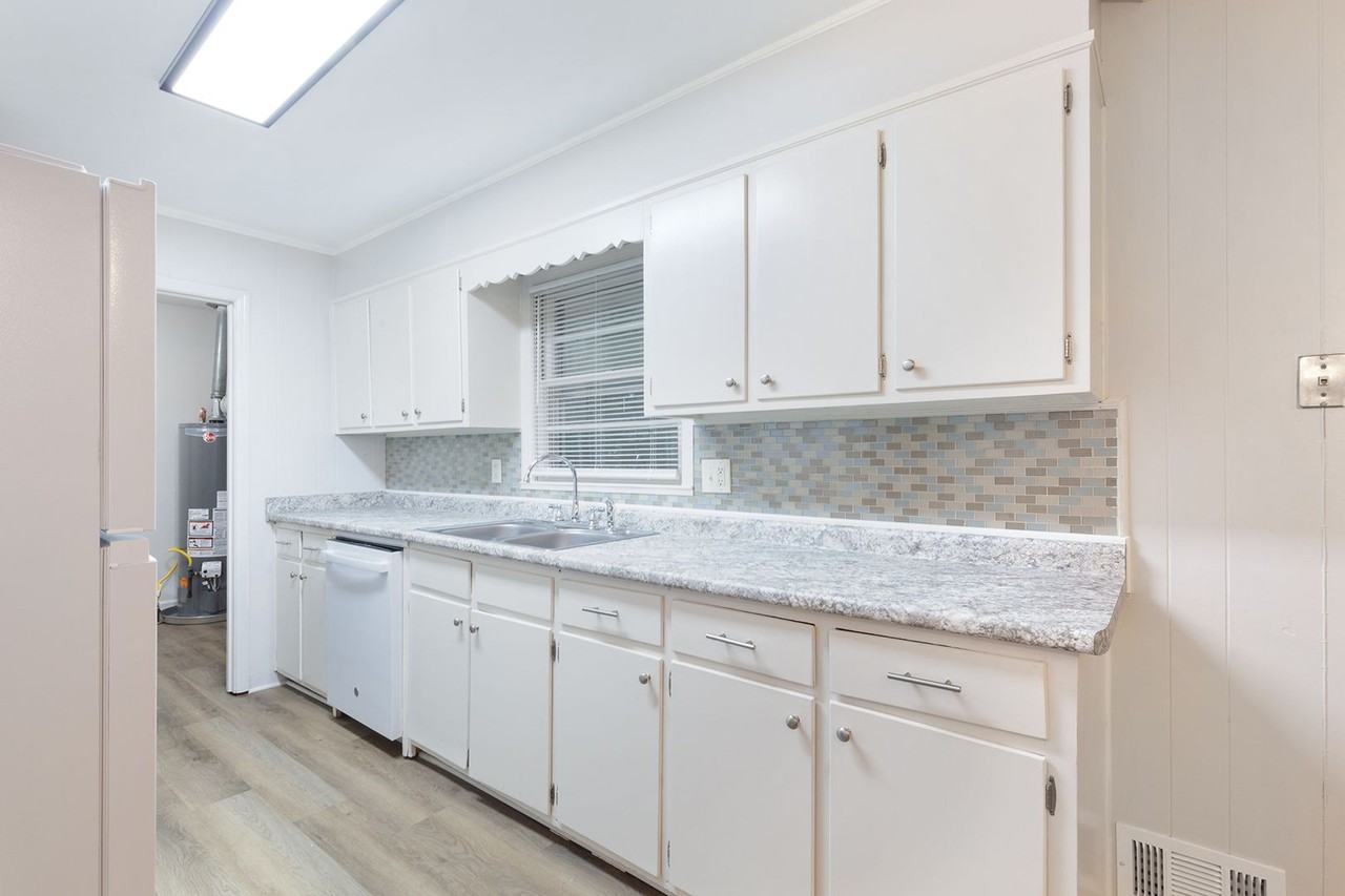 3971 Highway 5 - Photo 3 of 26