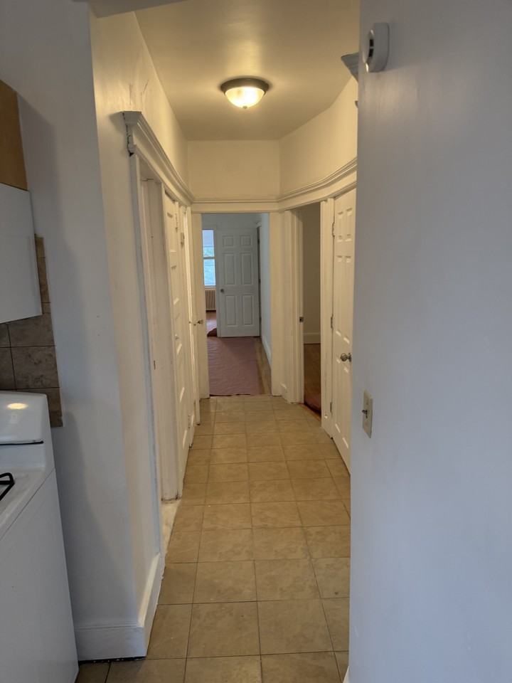 32 E 35th St #2 - Photo 4 of 7