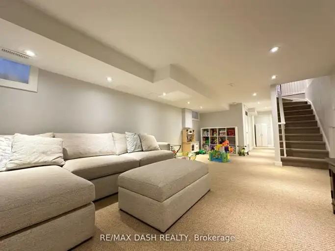 24 Berkshire Ave - Photo 4 of 22