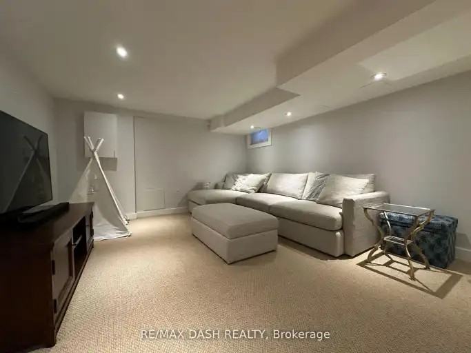 24 Berkshire Ave - Photo 5 of 22