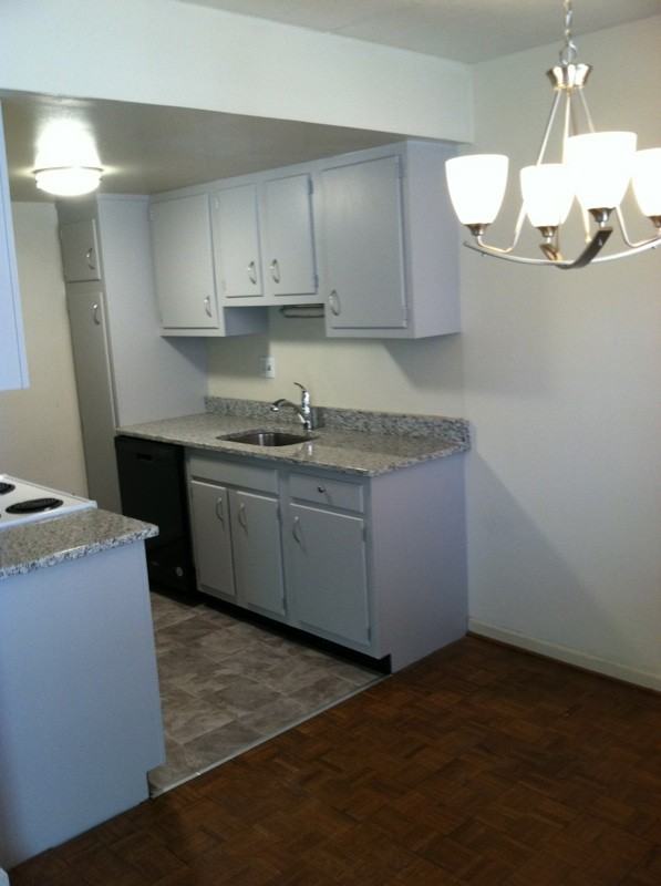 108 Windermere Ave - Photo 3 of 8
