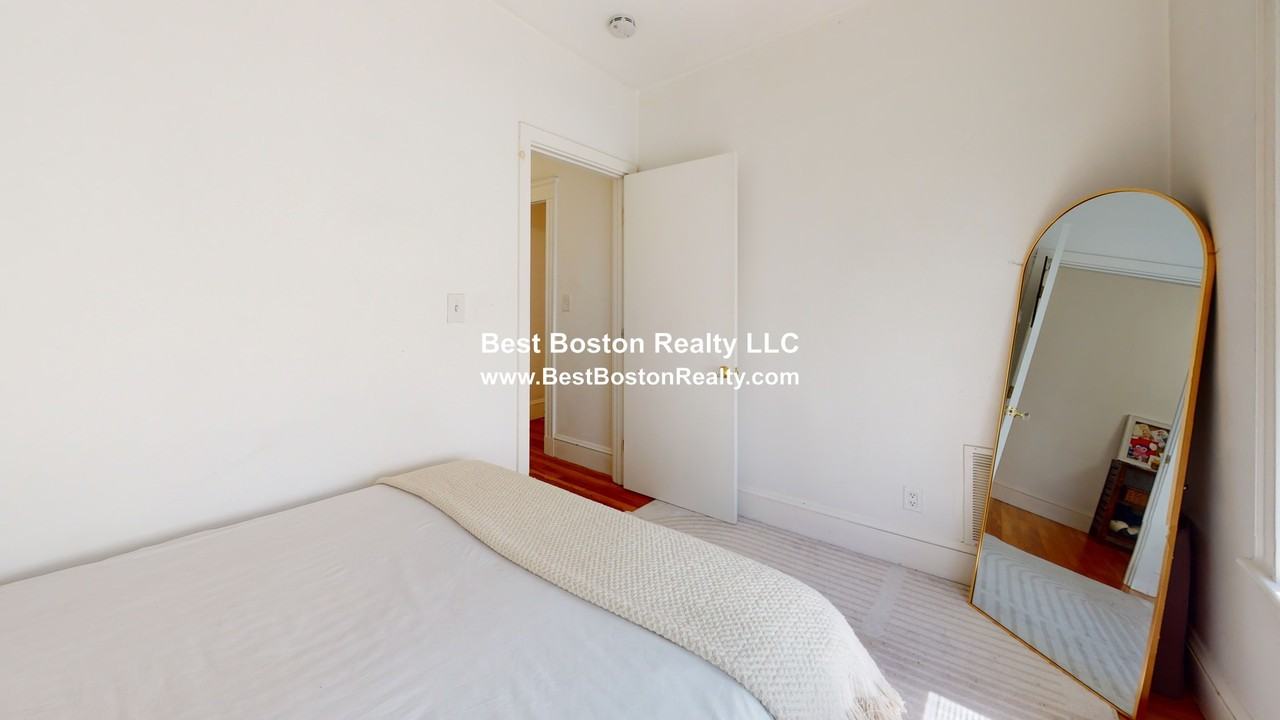 58 Wilbur St #3 - Photo 5 of 20