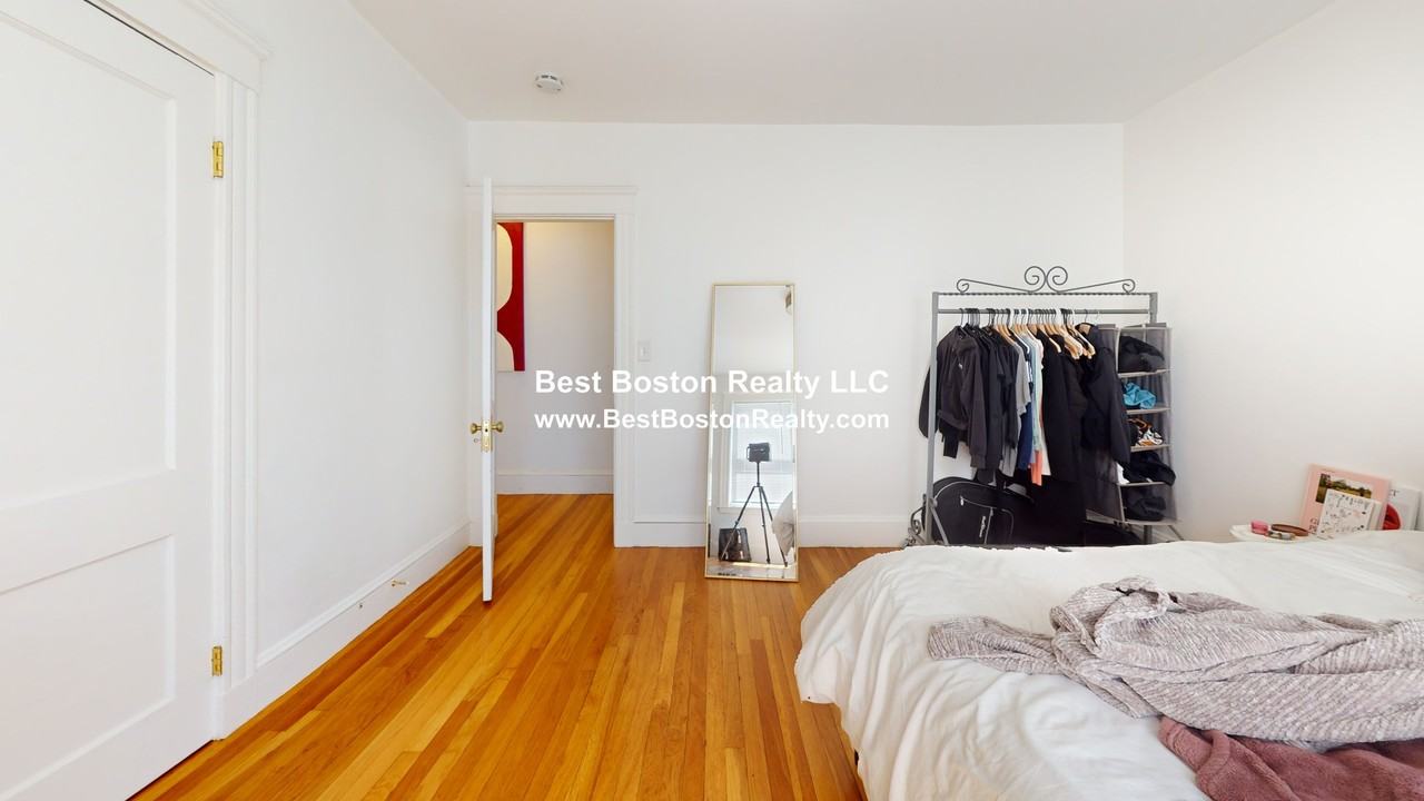 58 Wilbur St #3 - Photo 7 of 20