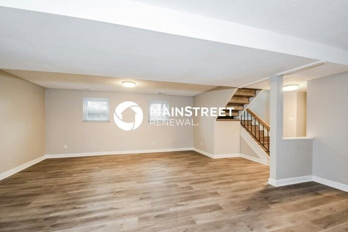 5364 Trailview Dr - Photo 3 of 15