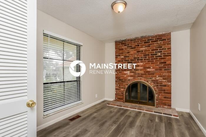 5320 Springtrail Dr - Photo 2 of 18