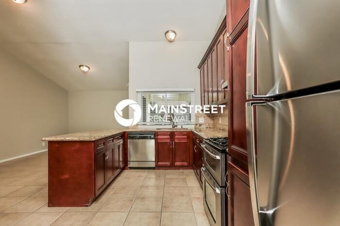 5320 Springtrail Dr - Photo 5 of 18