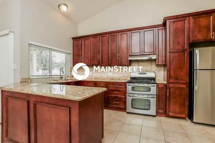 5320 Springtrail Dr - Photo 6 of 18