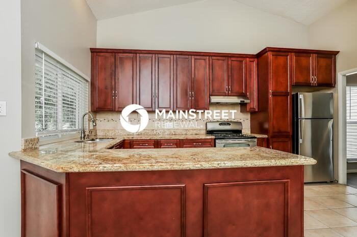 5320 Springtrail Dr - Photo 7 of 18