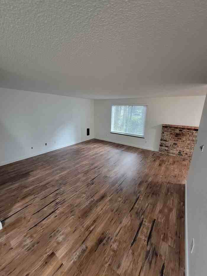 2005 Porta Ct Nw - Photo 2 of 10