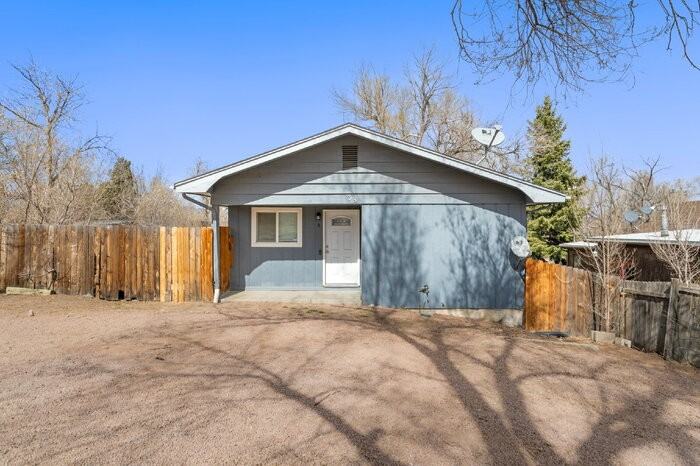 38 W Navajo St #B - Photo 2 of 29