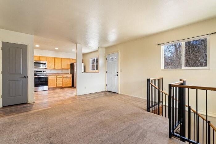 38 W Navajo St #B - Photo 6 of 29
