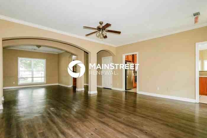 1143 Macon Hall Rd - Photo 4 of 18