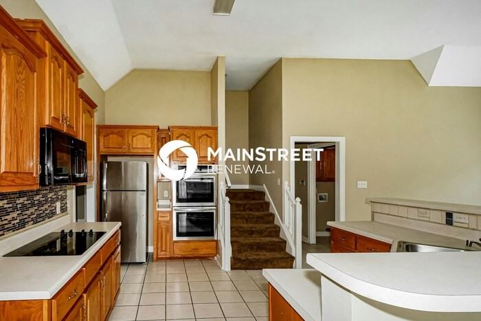1143 Macon Hall Rd - Photo 7 of 18