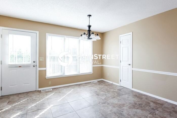 375 Twin Creeks Rd - Photo 5 of 15