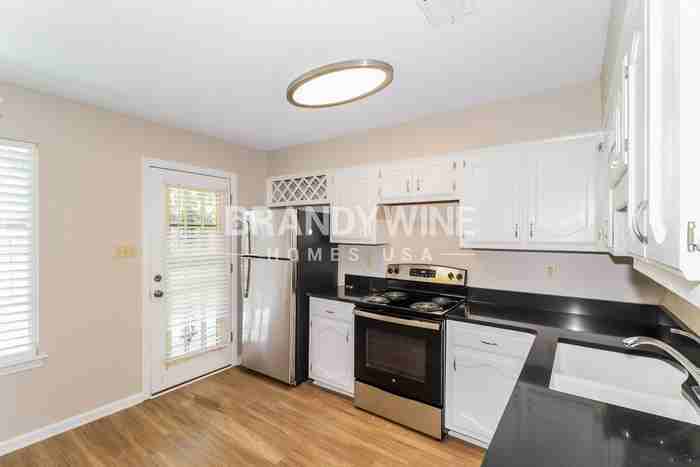 8404 Jacob Dr - Photo 7 of 21